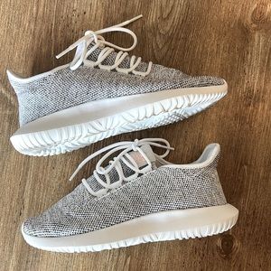 Adidas tubular shadow